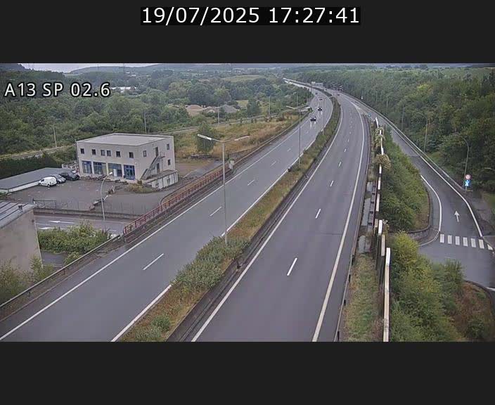 Traffic live webcam Luxembourg Sanem - A13 direction Pétange - BK 2.6