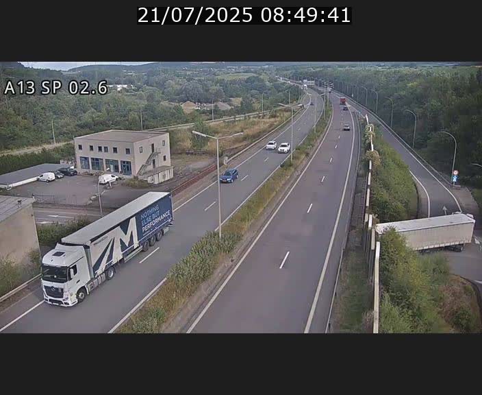 <h2>Traffic live webcam Luxembourg Sanem - A13 direction Pétange - BK 2.6</h2>