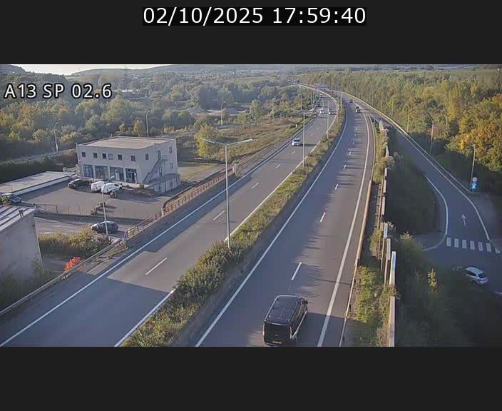 Traffic live webcam Luxembourg Sanem - A13 direction Pétange - BK 2.6