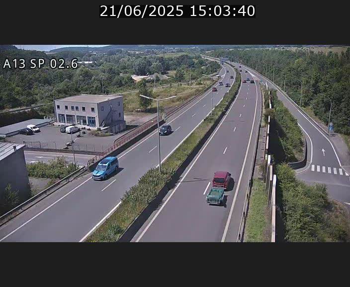 <h2>Traffic live webcam Luxembourg Sanem - A13 direction Pétange - BK 2.6</h2>