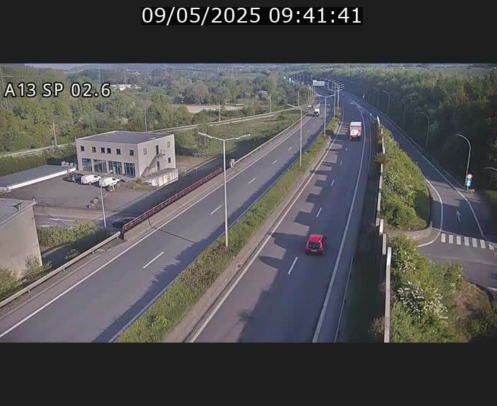 Traffic live webcam Luxembourg Sanem - A13 direction Pétange - BK 2.6