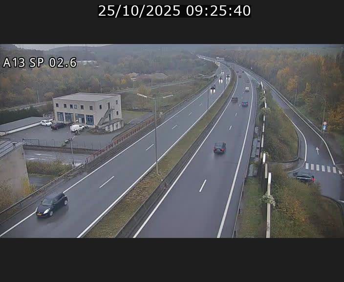 <h2>Traffic live webcam Luxembourg Sanem - A13 direction Pétange - BK 2.6</h2>