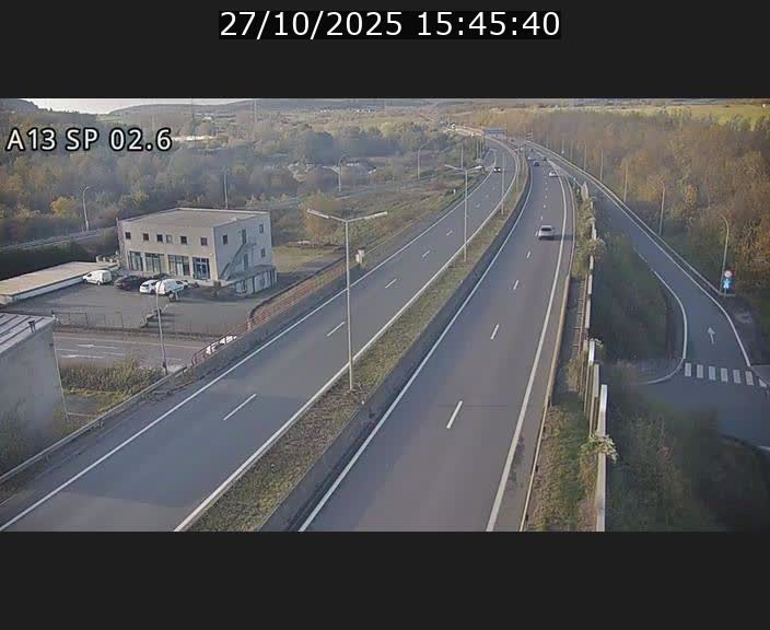<h2>Traffic live webcam Luxembourg Sanem - A13 direction Pétange - BK 2.6</h2>
