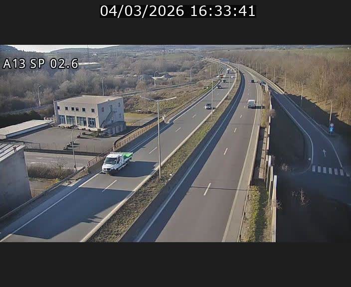 Traffic live webcam Luxembourg Sanem - A13 direction Pétange - BK 2.6