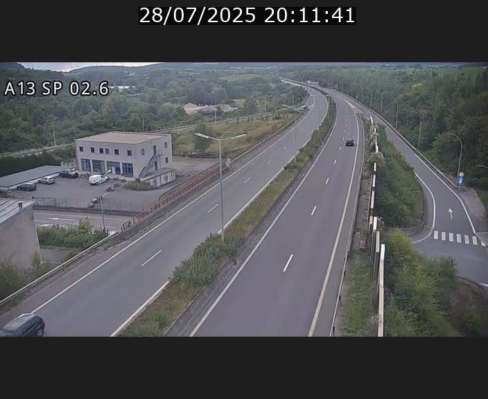 <h2>Traffic live webcam Luxembourg Sanem - A13 direction Pétange - BK 2.6</h2>