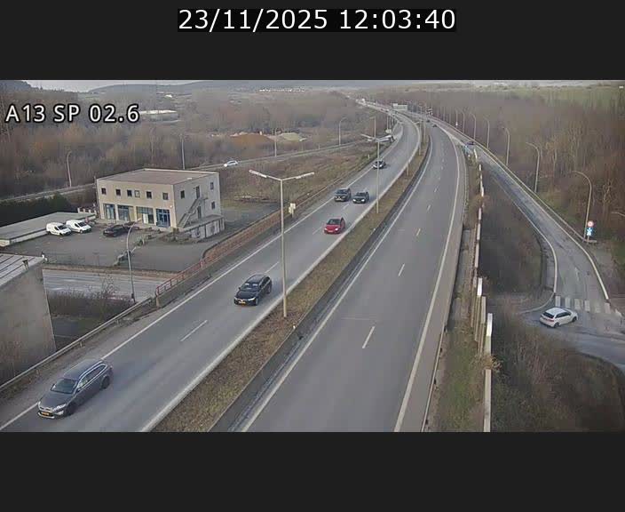 <h2>Traffic live webcam Luxembourg Sanem - A13 direction Pétange - BK 2.6</h2>