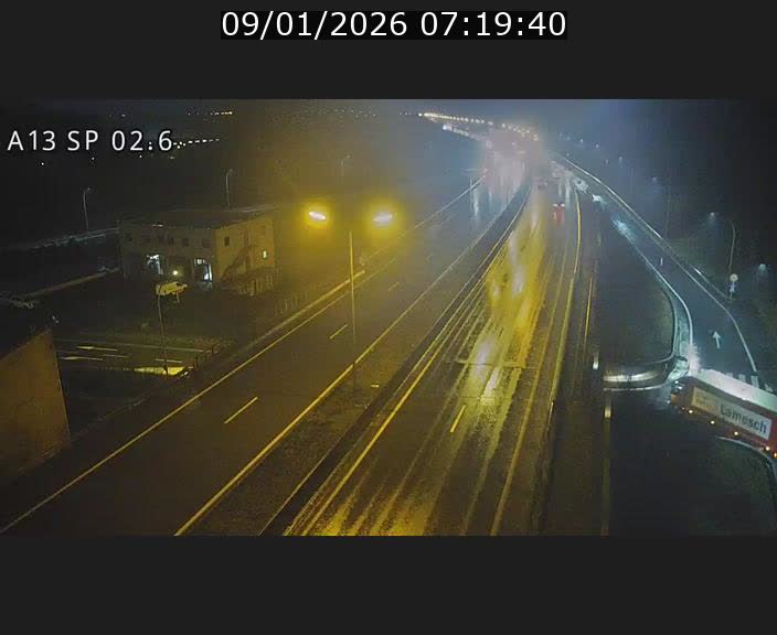 <h2>Traffic live webcam Luxembourg Sanem - A13 direction Pétange - BK 2.6</h2>