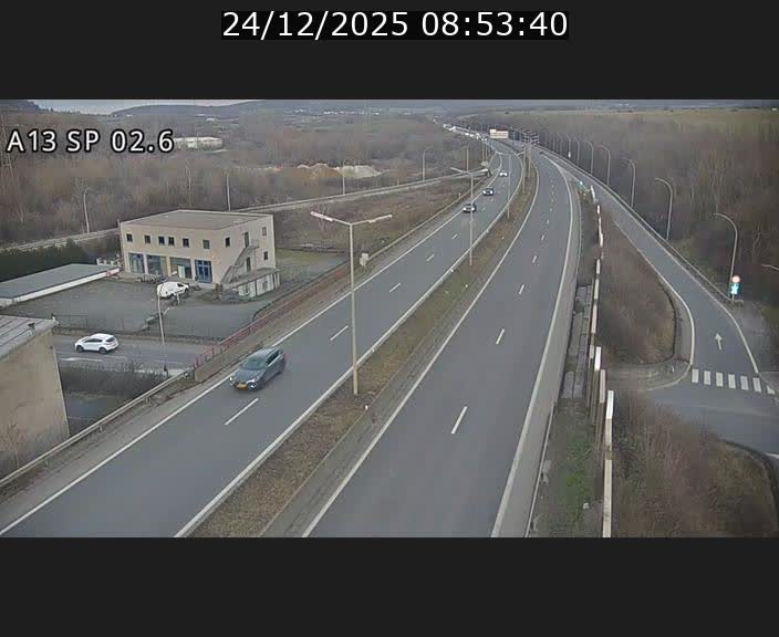 Traffic live webcam Luxembourg Sanem - A13 direction Pétange - BK 2.6