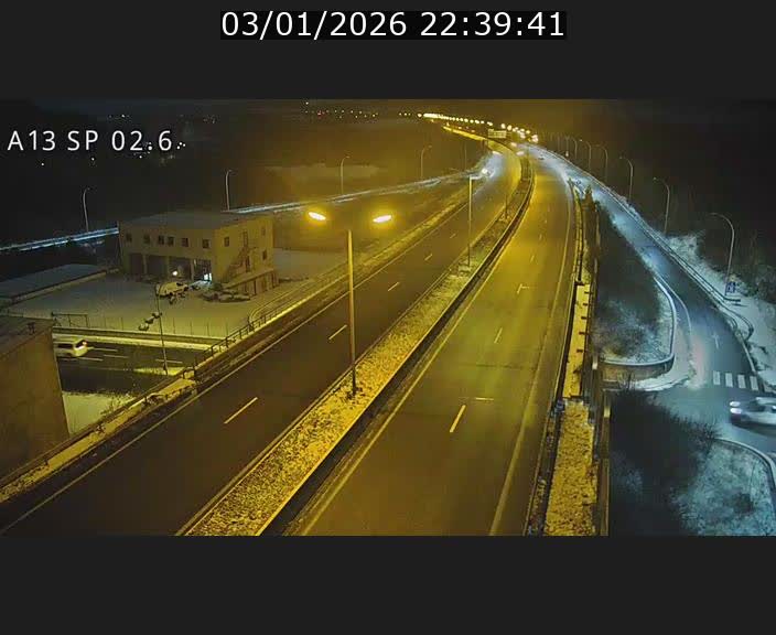 <h2>Traffic live webcam Luxembourg Sanem - A13 direction Pétange - BK 2.6</h2>