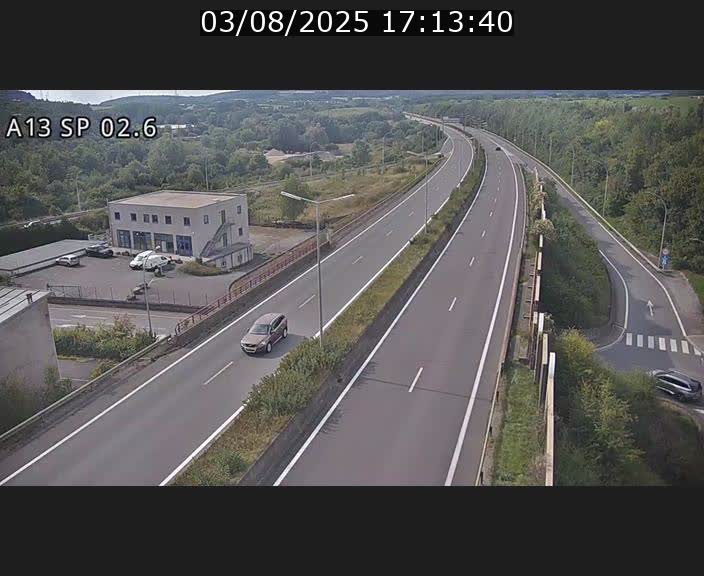 <h2>Traffic live webcam Luxembourg Sanem - A13 direction Pétange - BK 2.6</h2>