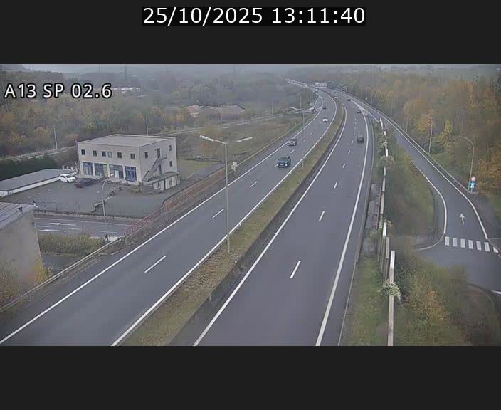 <h2>Traffic live webcam Luxembourg Sanem - A13 direction Pétange - BK 2.6</h2>