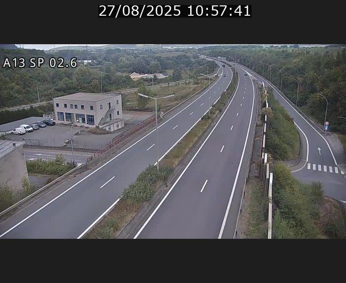 <h2>Traffic live webcam Luxembourg Sanem - A13 direction Pétange - BK 2.6</h2>
