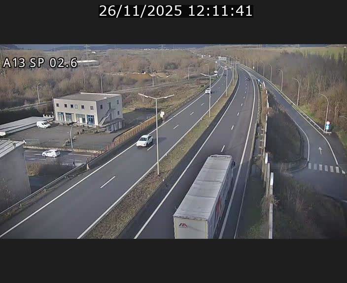 <h2>Traffic live webcam Luxembourg Sanem - A13 direction Pétange - BK 2.6</h2>