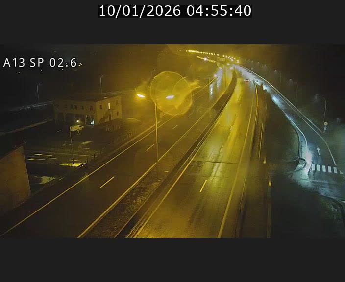 Traffic live webcam Luxembourg Sanem - A13 direction Pétange - BK 2.6