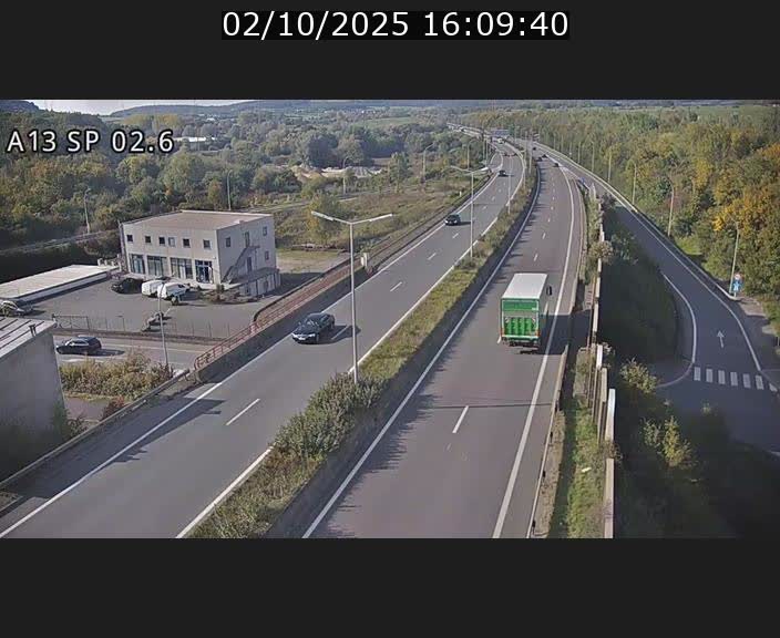 <h2>Traffic live webcam Luxembourg Sanem - A13 direction Pétange - BK 2.6</h2>