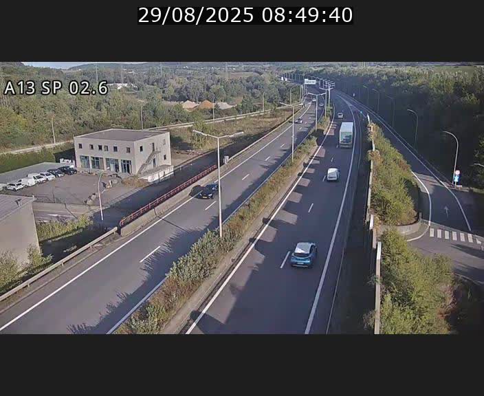 <h2>Traffic live webcam Luxembourg Sanem - A13 direction Pétange - BK 2.6</h2>