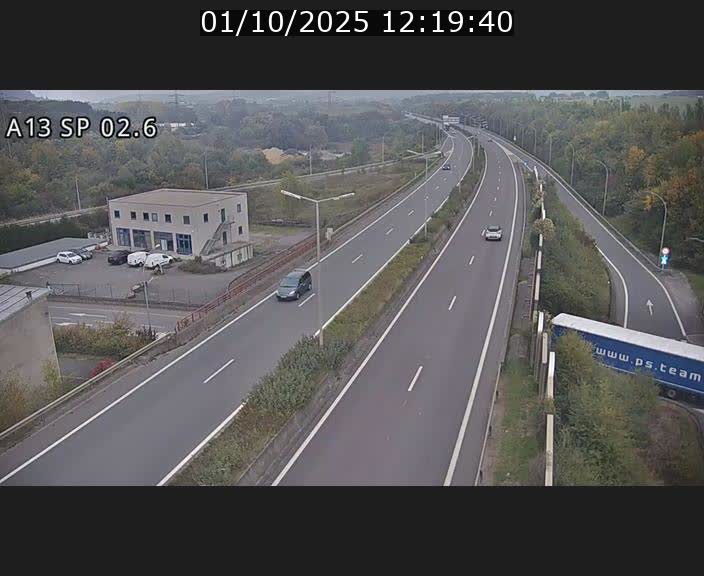 <h2>Traffic live webcam Luxembourg Sanem - A13 direction Pétange - BK 2.6</h2>