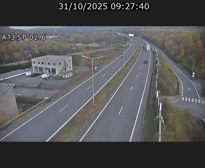 <h2>Traffic live webcam Luxembourg Sanem - A13 direction Pétange - BK 2.6</h2>