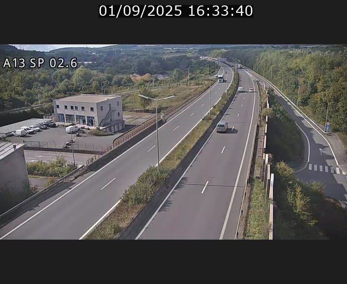 <h2>Traffic live webcam Luxembourg Sanem - A13 direction Pétange - BK 2.6</h2>