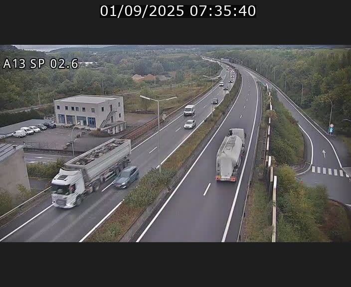 <h2>Traffic live webcam Luxembourg Sanem - A13 direction Pétange - BK 2.6</h2>