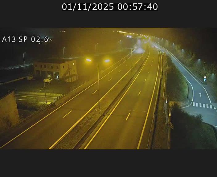 <h2>Traffic live webcam Luxembourg Sanem - A13 direction Pétange - BK 2.6</h2>