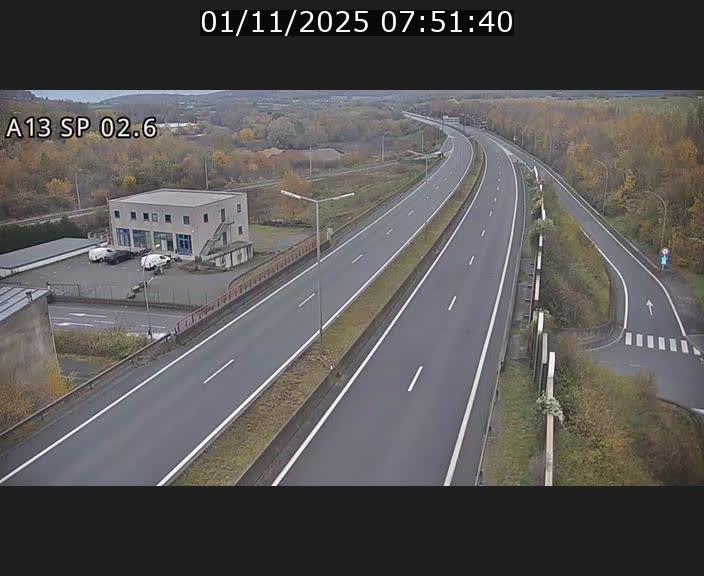 <h2>Traffic live webcam Luxembourg Sanem - A13 direction Pétange - BK 2.6</h2>