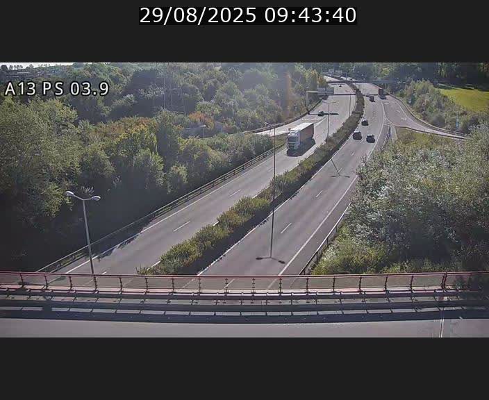 <h2>Traffic live webcam Luxembourg Differdange - A13 direction Esch-sur-Alzette - BK 3.9</h2>