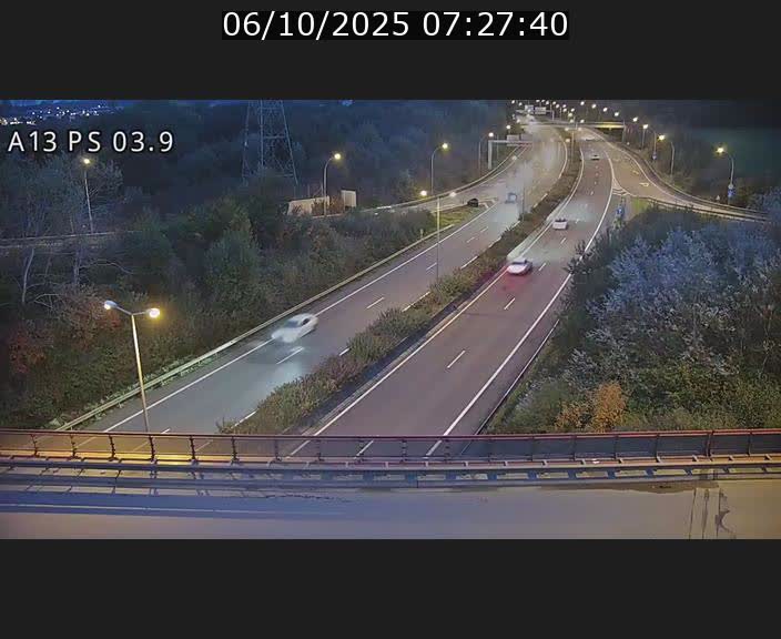 <h2>Traffic live webcam Luxembourg Differdange - A13 direction Esch-sur-Alzette - BK 3.9</h2>