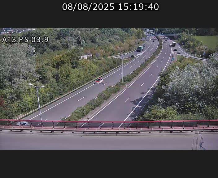 <h2>Traffic live webcam Luxembourg Differdange - A13 direction Esch-sur-Alzette - BK 3.9</h2>