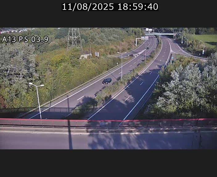 <h2>Traffic live webcam Luxembourg Differdange - A13 direction Esch-sur-Alzette - BK 3.9</h2>