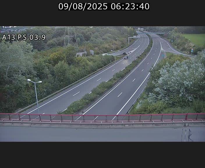 <h2>Traffic live webcam Luxembourg Differdange - A13 direction Esch-sur-Alzette - BK 3.9</h2>