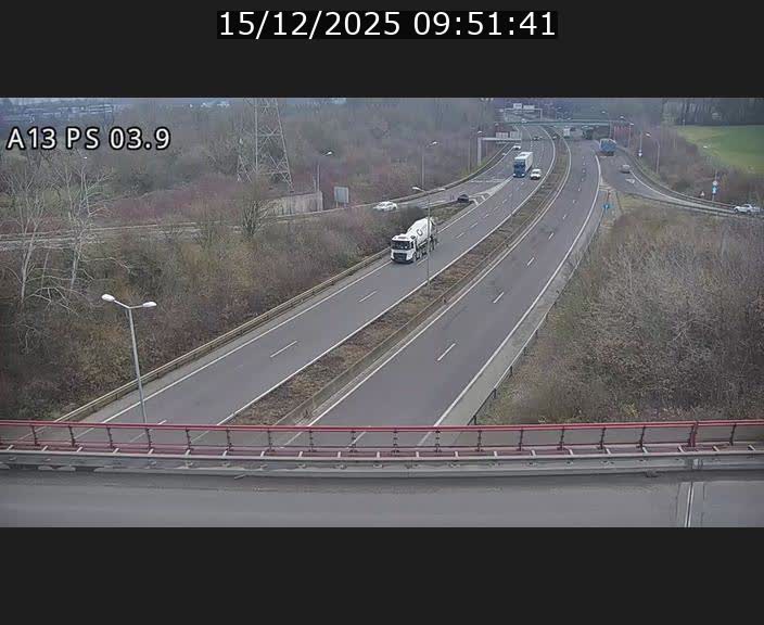 <h2>Traffic live webcam Luxembourg Differdange - A13 direction Esch-sur-Alzette - BK 3.9</h2>