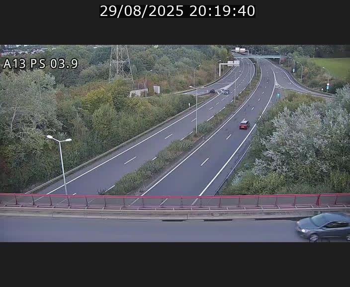 <h2>Traffic live webcam Luxembourg Differdange - A13 direction Esch-sur-Alzette - BK 3.9</h2>