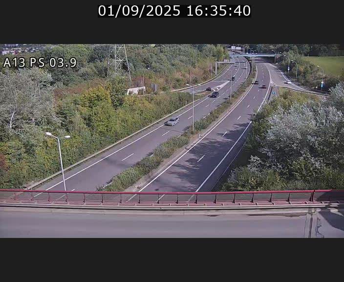 <h2>Traffic live webcam Luxembourg Differdange - A13 direction Esch-sur-Alzette - BK 3.9</h2>
