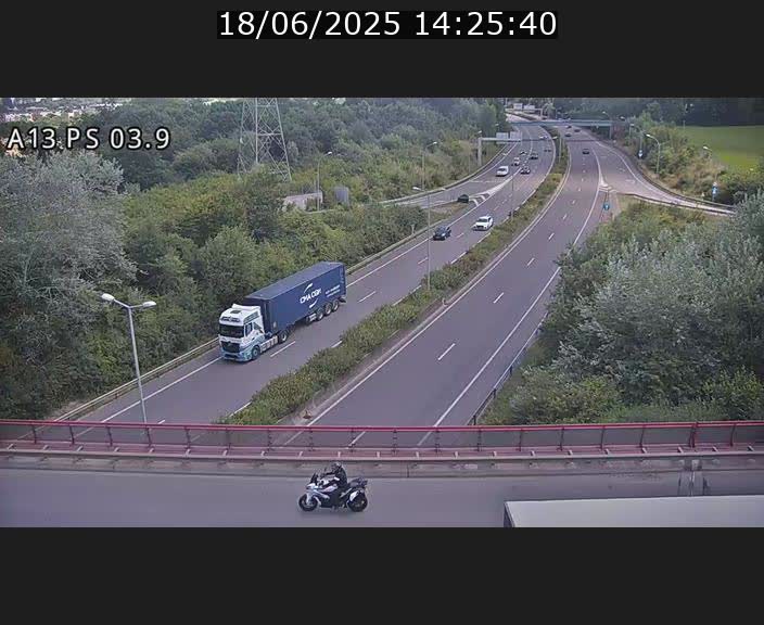 <h2>Traffic live webcam Luxembourg Differdange - A13 direction Esch-sur-Alzette - BK 3.9</h2>