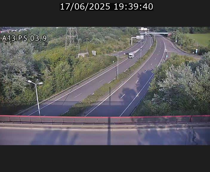 <h2>Traffic live webcam Luxembourg Differdange - A13 direction Esch-sur-Alzette - BK 3.9</h2>