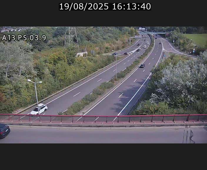 <h2>Traffic live webcam Luxembourg Differdange - A13 direction Esch-sur-Alzette - BK 3.9</h2>