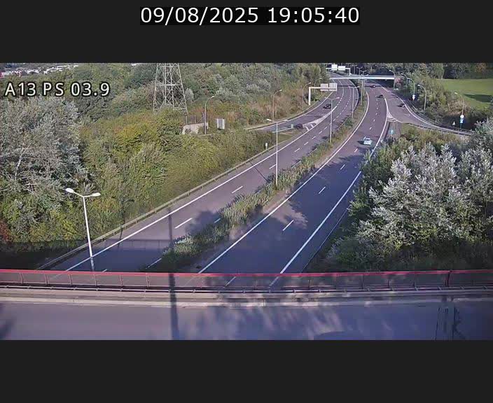 Traffic live webcam Luxembourg Differdange - A13 direction Esch-sur-Alzette - BK 3.9