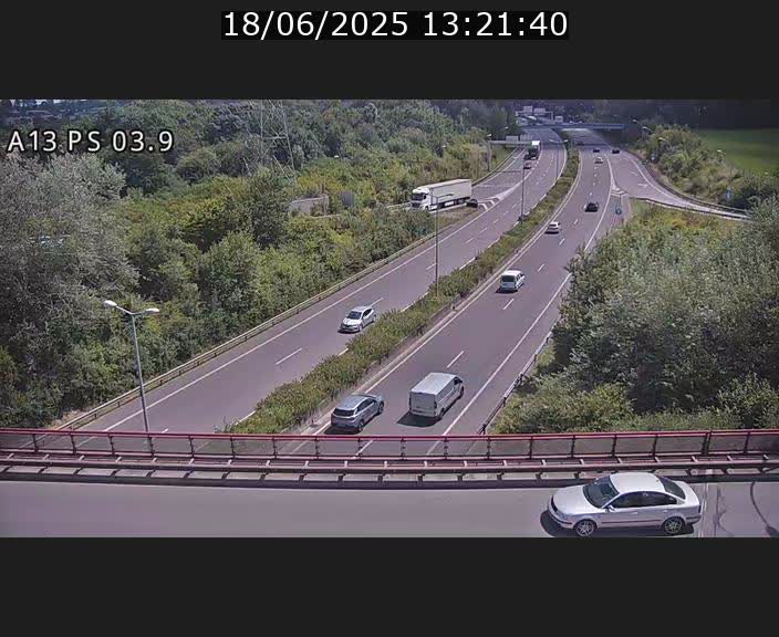 <h2>Traffic live webcam Luxembourg Differdange - A13 direction Esch-sur-Alzette - BK 3.9</h2>