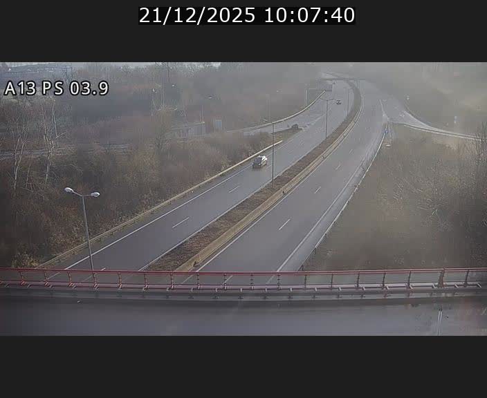 <h2>Traffic live webcam Luxembourg Differdange - A13 direction Esch-sur-Alzette - BK 3.9</h2>