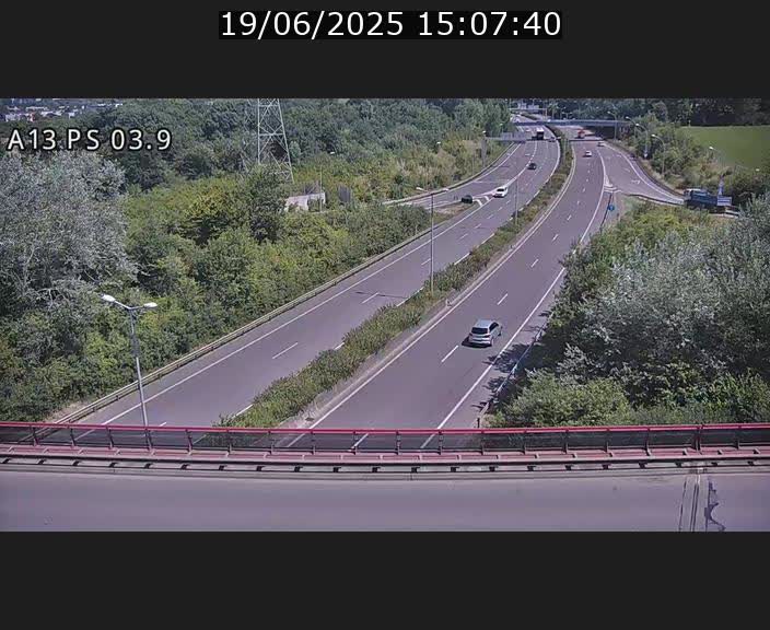 <h2>Traffic live webcam Luxembourg Differdange - A13 direction Esch-sur-Alzette - BK 3.9</h2>