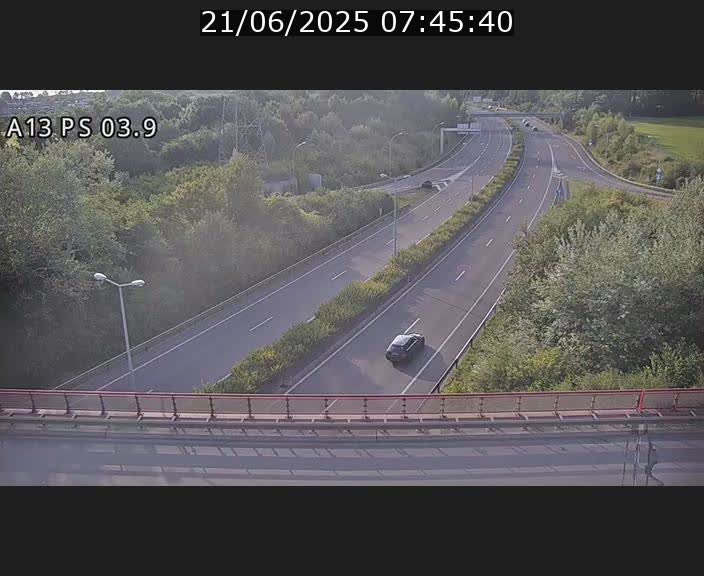 <h2>Traffic live webcam Luxembourg Differdange - A13 direction Esch-sur-Alzette - BK 3.9</h2>