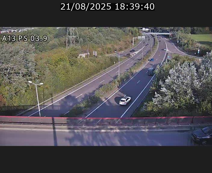 <h2>Traffic live webcam Luxembourg Differdange - A13 direction Esch-sur-Alzette - BK 3.9</h2>
