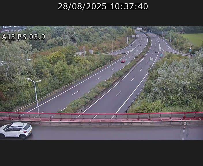 <h2>Traffic live webcam Luxembourg Differdange - A13 direction Esch-sur-Alzette - BK 3.9</h2>