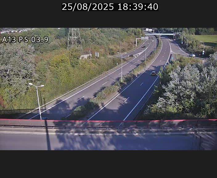 <h2>Traffic live webcam Luxembourg Differdange - A13 direction Esch-sur-Alzette - BK 3.9</h2>