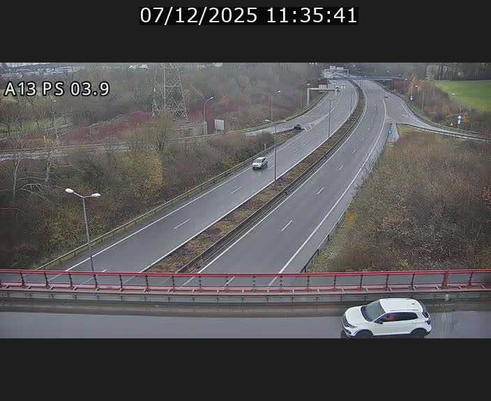 <h2>Traffic live webcam Luxembourg Differdange - A13 direction Esch-sur-Alzette - BK 3.9</h2>