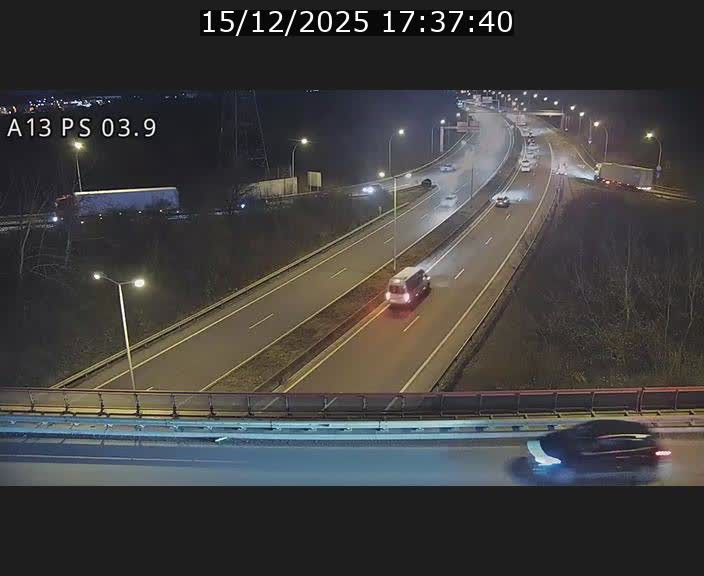 <h2>Traffic live webcam Luxembourg Differdange - A13 direction Esch-sur-Alzette - BK 3.9</h2>