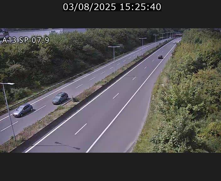 <h2>Traffic live webcam Luxembourg Jonction Lankelz - A13 direction Pétange - BK 7.9</h2>