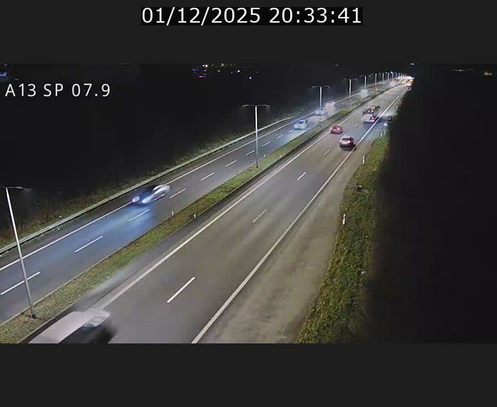 <h2>Traffic live webcam Luxembourg Jonction Lankelz - A13 direction Pétange - BK 7.9</h2>