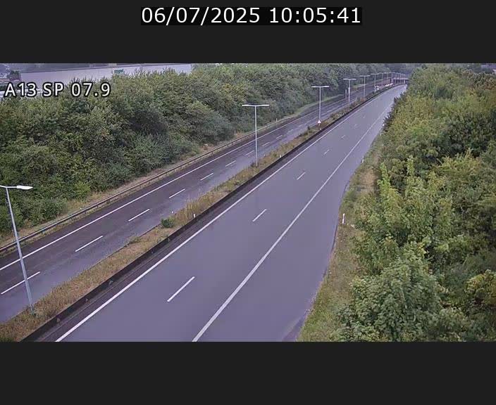 Traffic live webcam Luxembourg Jonction Lankelz - A13 direction Pétange - BK 7.9